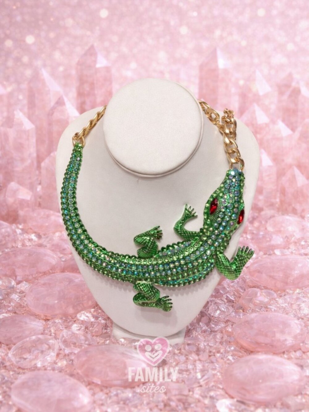 ALIGATOR SHIVE STATEMENT NECKLACE